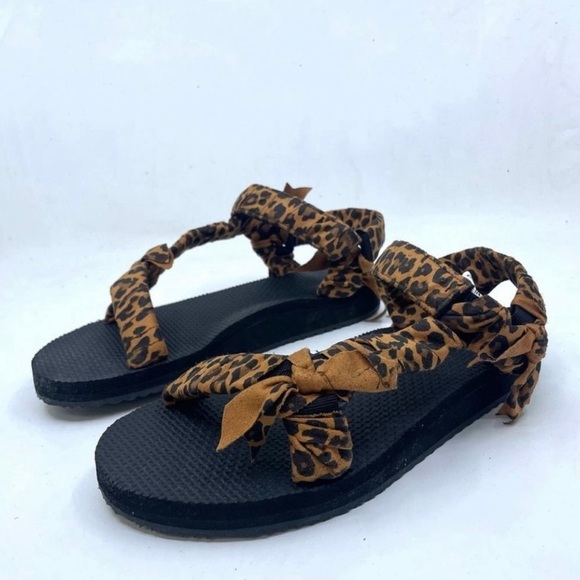 ARIZONA LOVE SANDALS - TEKKI CHEETAH PRINT - Picture 1 of 2